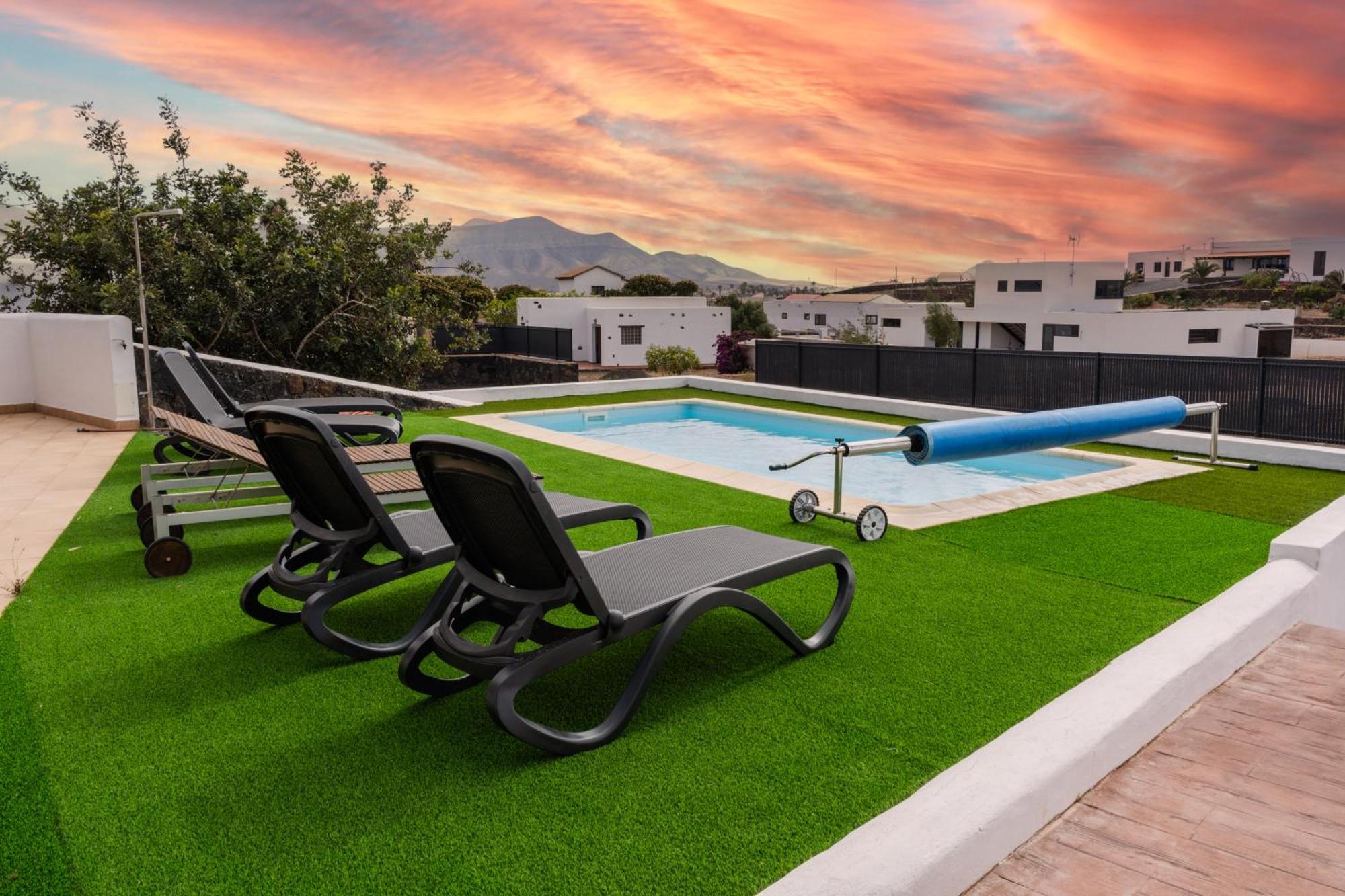 Villa Volcan2 Rural Private Pool La Oliva By Holidays Home מראה חיצוני תמונה