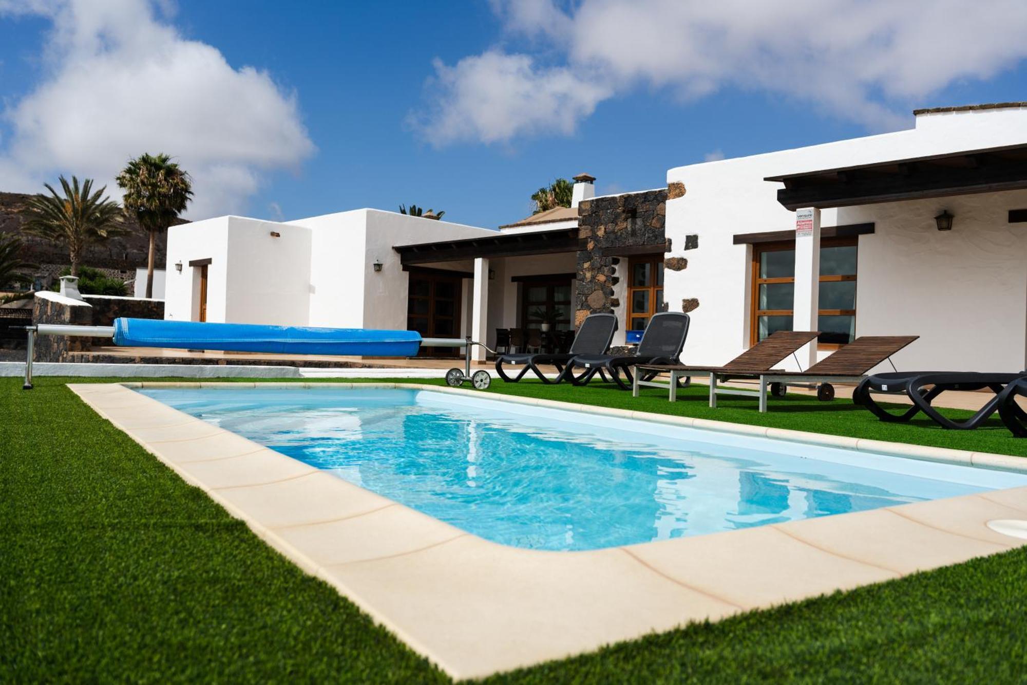 Villa Volcan2 Rural Private Pool La Oliva By Holidays Home מראה חיצוני תמונה